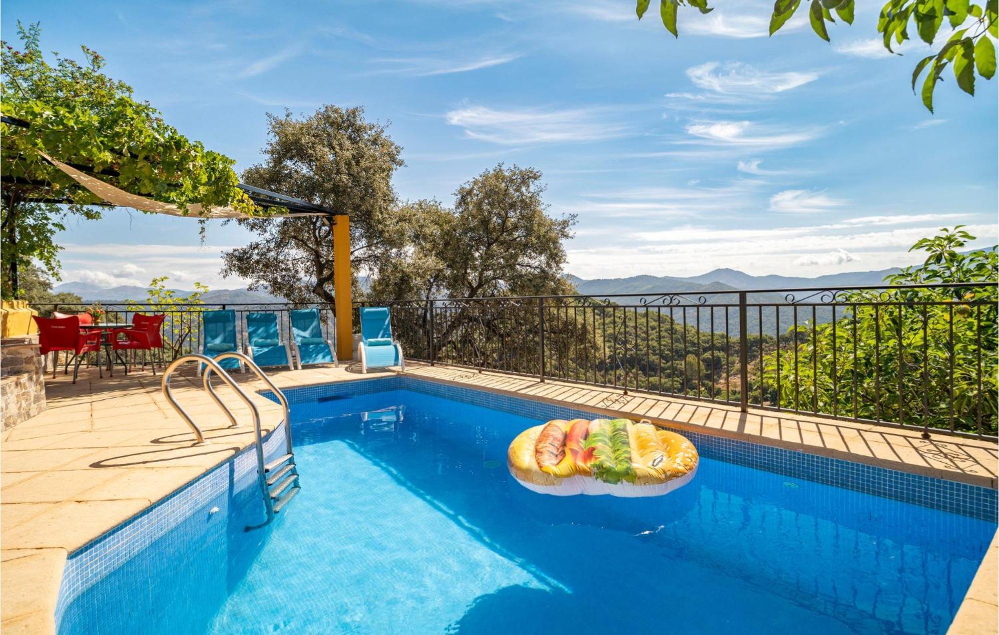 Amazing In With Kitchen Casa vacanze Algatocín